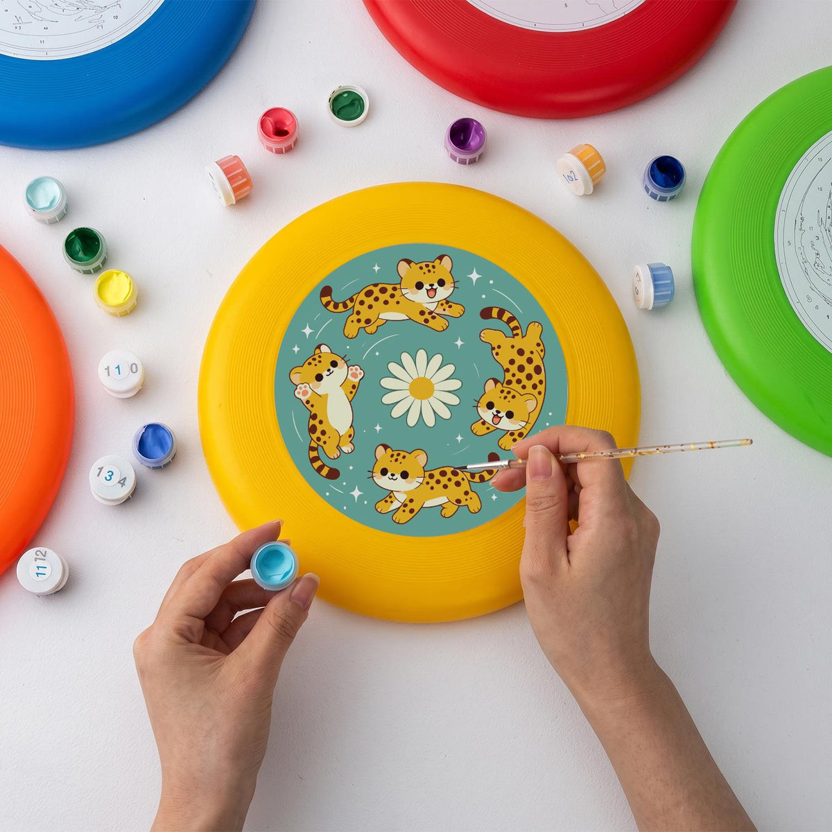 Tiger Daisy Circle (Paint by Numbers Flying Disc)