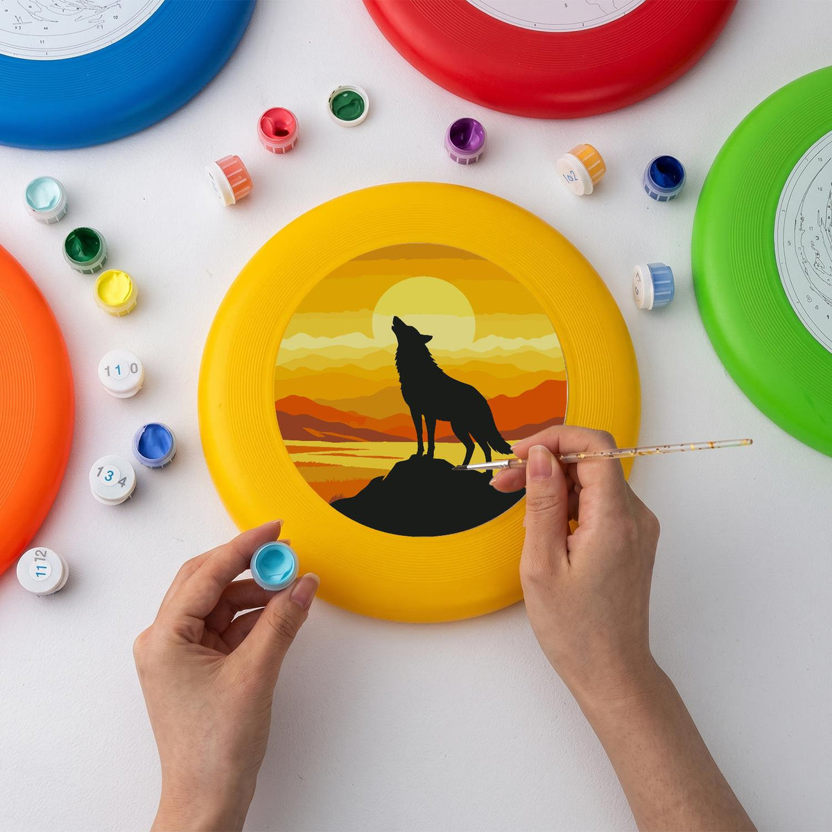 Howling Wolf at Sunset (Paint by Numbers Flying Disc)
