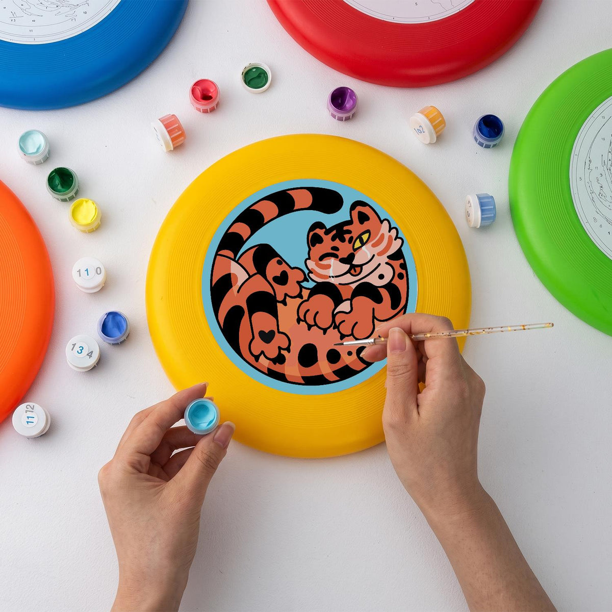 Curled Orange Tiger (Paint by Numbers Flying Disc)