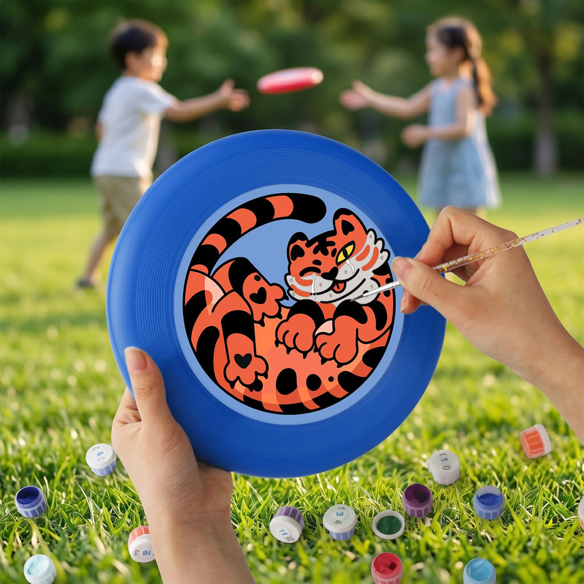 Curled Orange Tiger (Paint by Numbers Flying Disc)