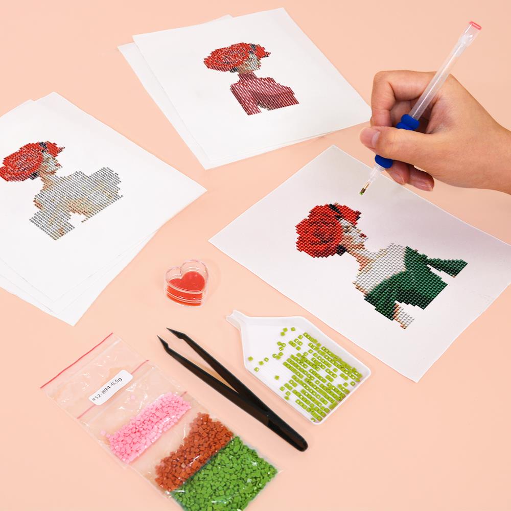 Scarlet Glamour Portraits mini diamond painting – image 5