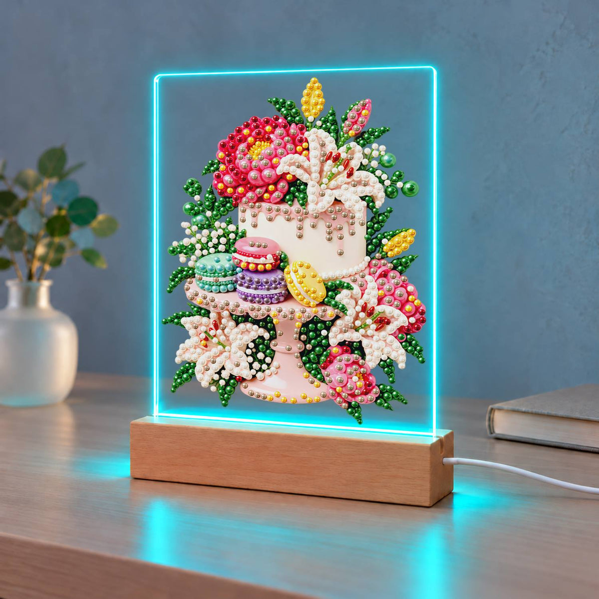 Lily-Topped Cake with Macarons (Light-Up Pearl Painting)