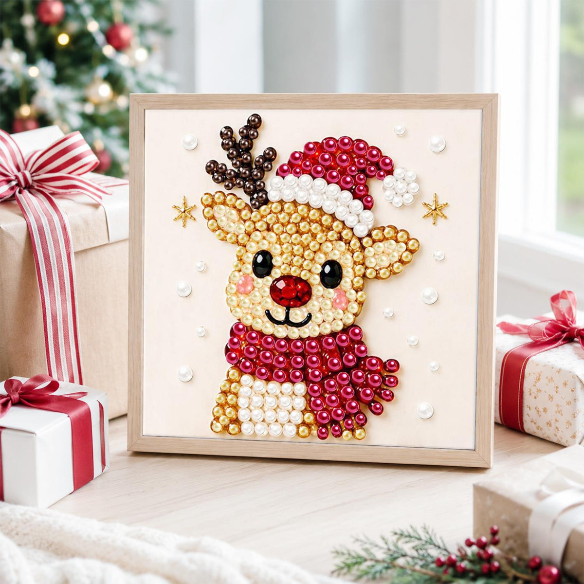 Reindeer in a Santa Hat pearl painting – image 4