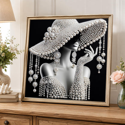 Vintage Glamour in a Wide Brim pearl painting – image 5