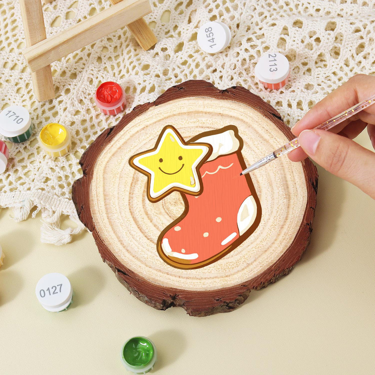 Smiling Star in a Red Stocking paint by numbers wood slice – image 16
