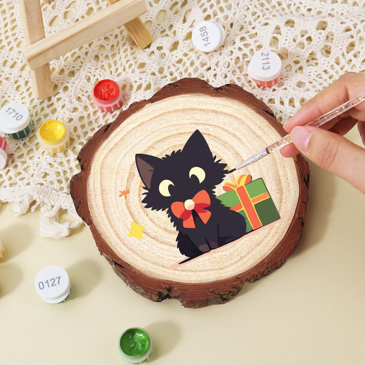 Black Cat with a Green Present paint by numbers wood slice – image 16